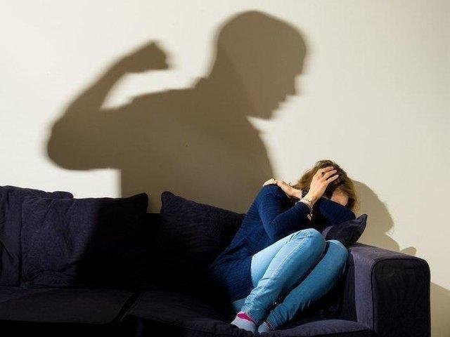 家庭暴力在封锁期间有所增加